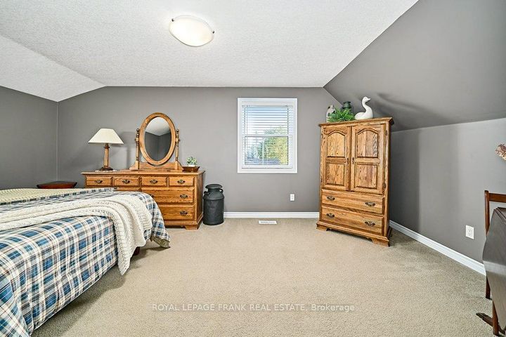 Photo 17 at 483 Nipigon Street, McLaughlin, Oshawa