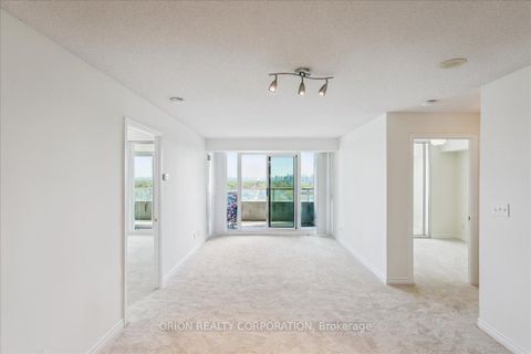 Photo 12 at 2307 - 18 Spring Garden Avenue, Willowdale East, Toronto