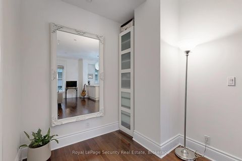 Photo 17 at 323 - 22 Leader Lane, Yonge Corridor, Toronto