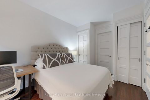 Photo 19 at 323 - 22 Leader Lane, Yonge Corridor, Toronto