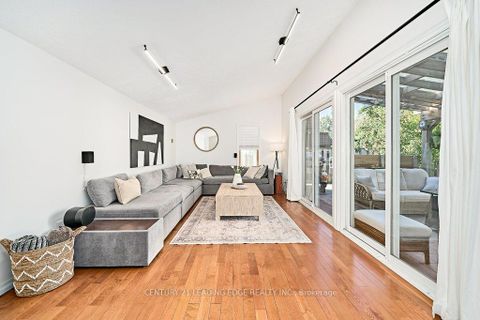 Photo 6 at 25 Eileen Drive, Allandale Heights, Barrie