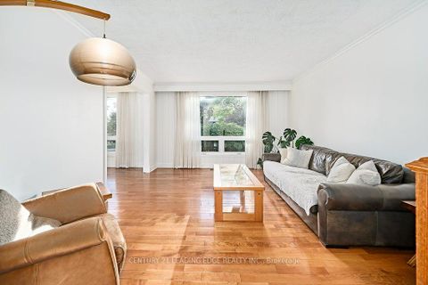 Photo 9 at 25 Eileen Drive, Allandale Heights, Barrie