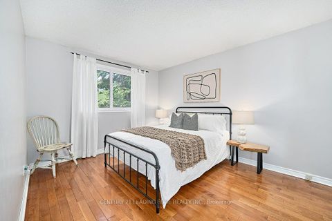 Photo 27 at 25 Eileen Drive, Allandale Heights, Barrie