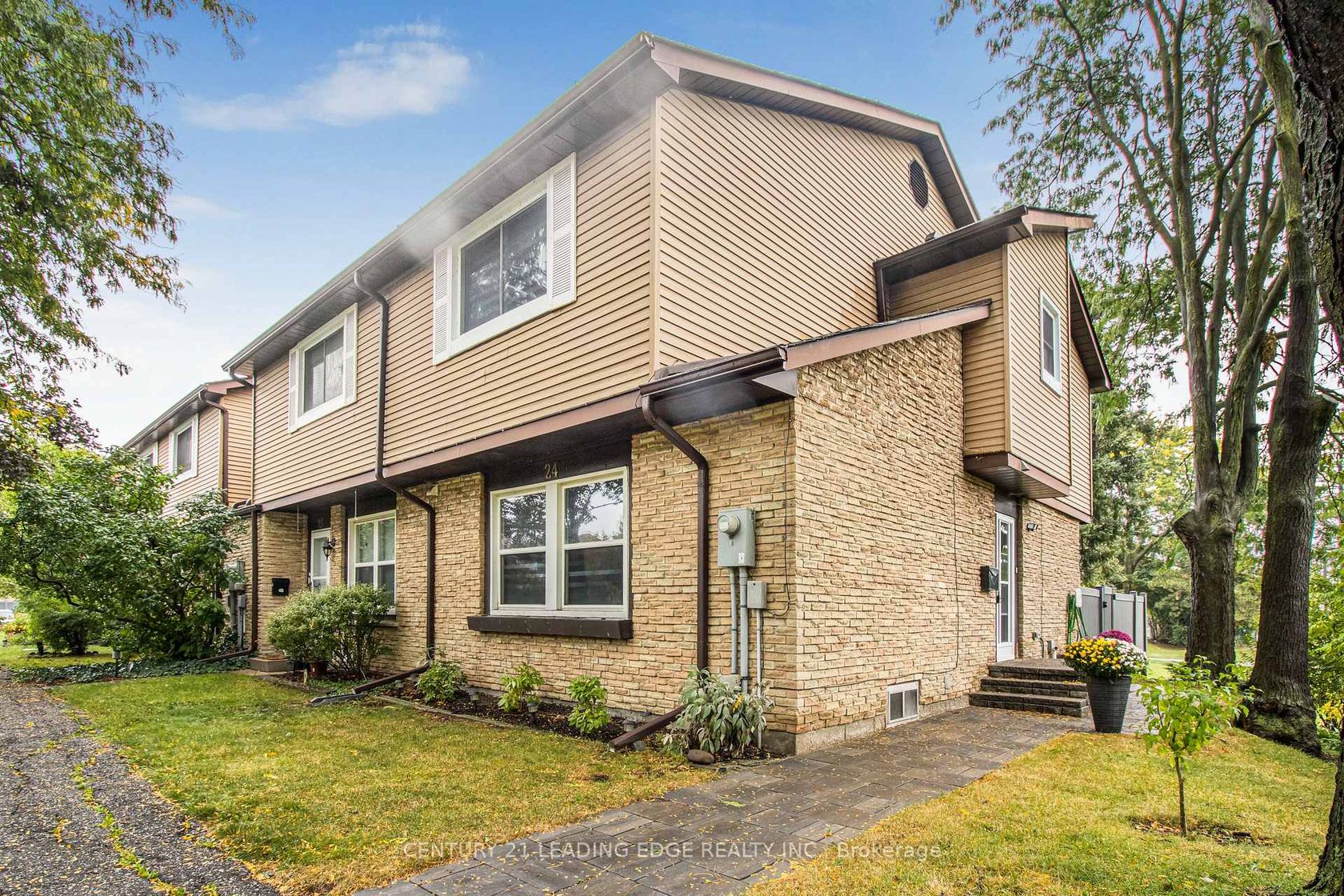 24 - 120 Falconer Drive, Streetsville, Mississauga 