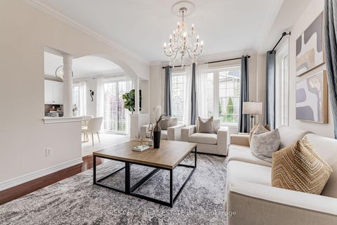 Photo 4 at 36 Zoran Lane, Patterson, Vaughan