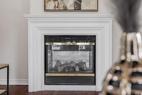 Photo 8 at 36 Zoran Lane, Patterson, Vaughan