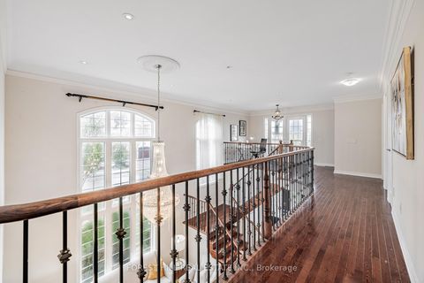 Photo 17 at 36 Zoran Lane, Patterson, Vaughan