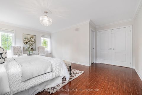 Photo 21 at 36 Zoran Lane, Patterson, Vaughan