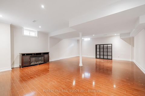 Photo 25 at 36 Zoran Lane, Patterson, Vaughan