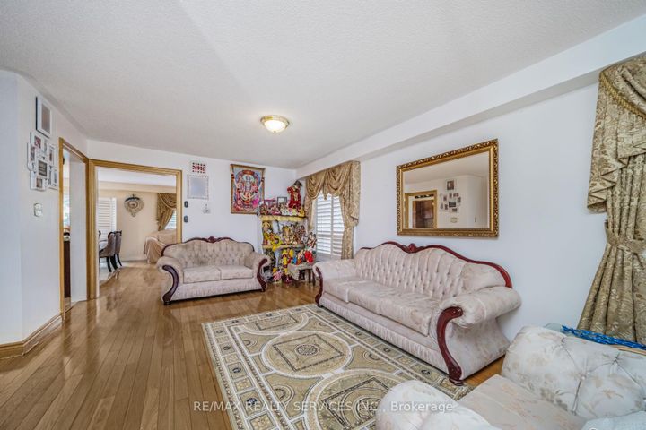 Photo 4 at 12 Roadmaster Lane, Fletcher's Meadow, Brampton