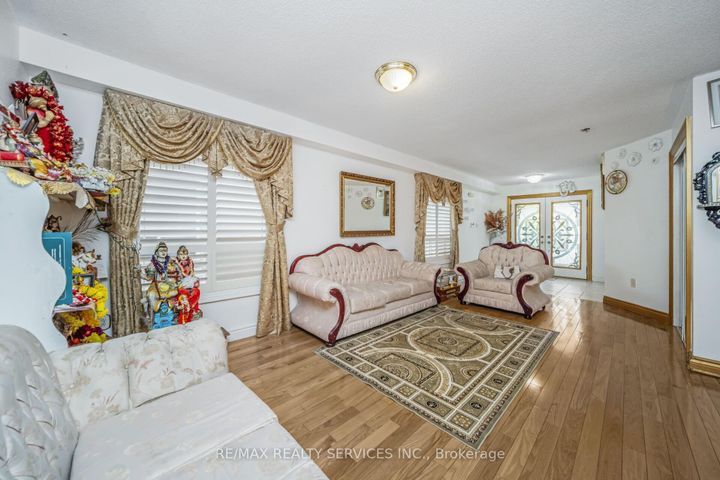Photo 8 at 12 Roadmaster Lane, Fletcher's Meadow, Brampton