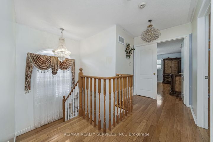 Photo 16 at 12 Roadmaster Lane, Fletcher's Meadow, Brampton