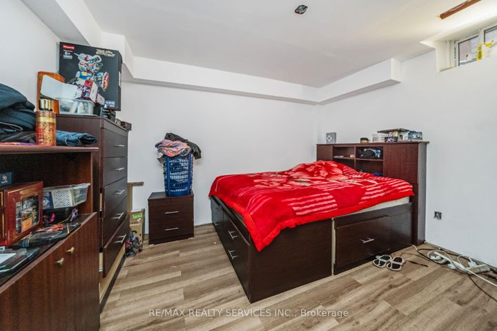 Photo 33 at 12 Roadmaster Lane, Fletcher's Meadow, Brampton