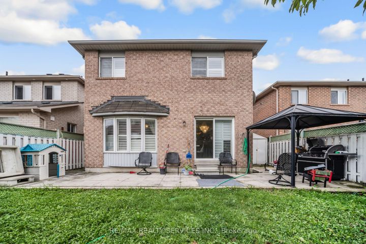Photo 39 at 12 Roadmaster Lane, Fletcher's Meadow, Brampton