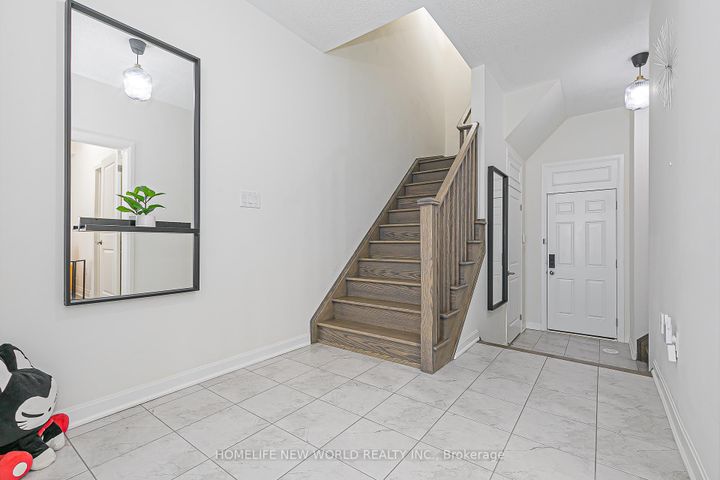 Photo 8 at 85 Casely Avenue, Rural Richmond Hill, Richmond Hill