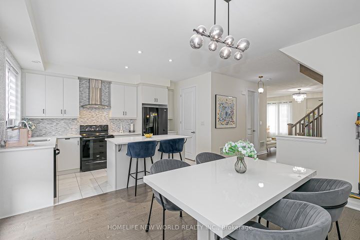 Photo 11 at 85 Casely Avenue, Rural Richmond Hill, Richmond Hill