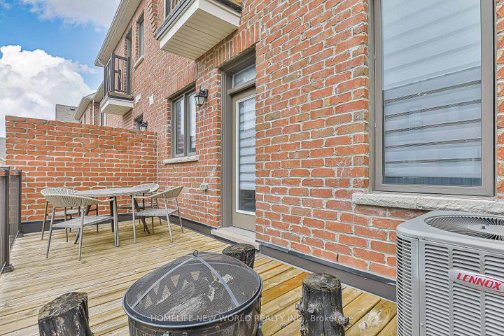 Photo 22 at 85 Casely Avenue, Rural Richmond Hill, Richmond Hill