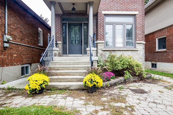 Photo 1 at 20 Westbrook Avenue, Lumsden, Toronto