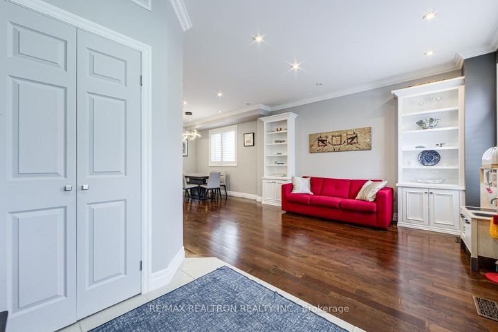Photo 3 at 20 Westbrook Avenue, Lumsden, Toronto