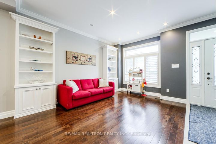 Photo 7 at 20 Westbrook Avenue, Lumsden, Toronto