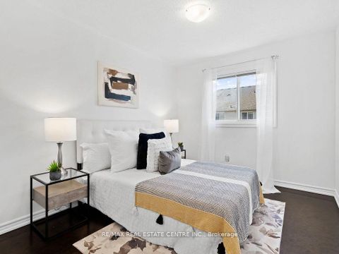 Photo 25 at 27 Martell Gate, Bayview Northeast, Aurora