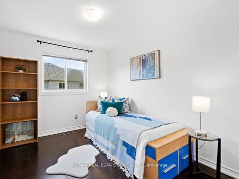 Photo 28 at 27 Martell Gate, Bayview Northeast, Aurora