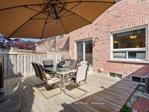 Photo 39 at 27 Martell Gate, Bayview Northeast, Aurora