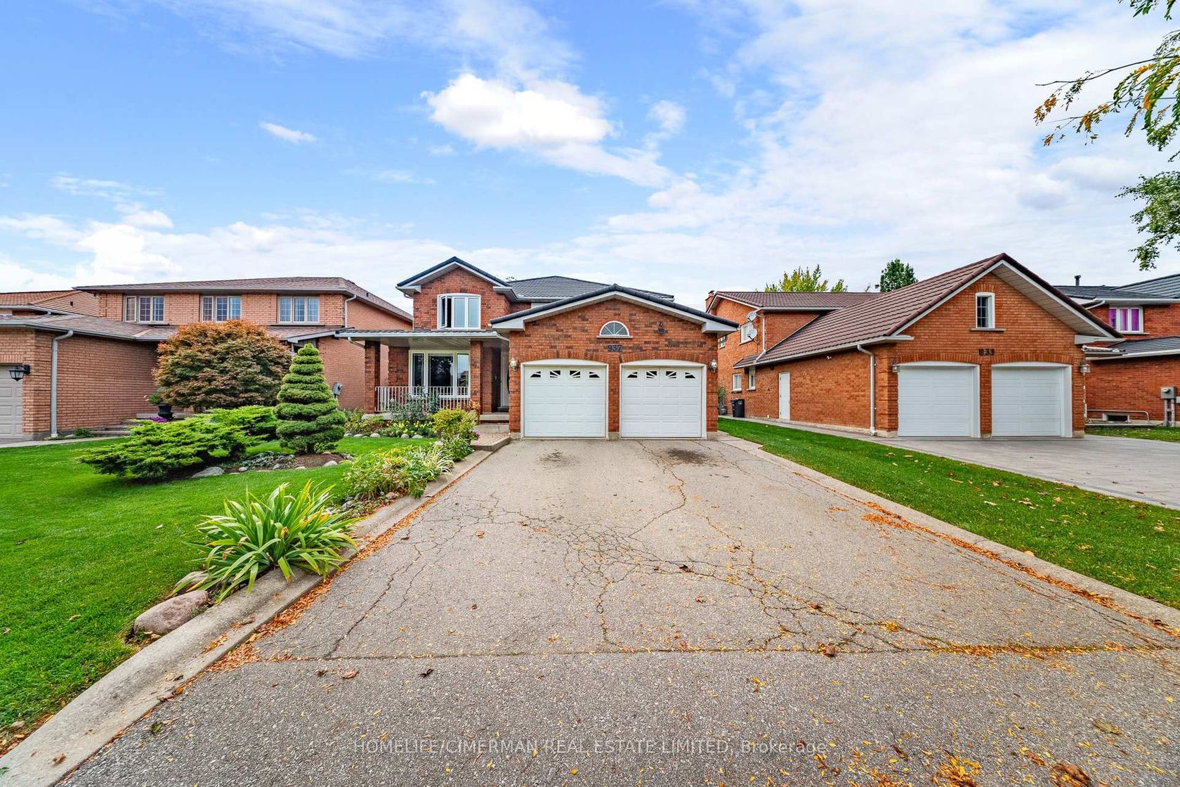 937 Stargazer Drive, East Credit, Mississauga by Loree Meneguzzi Real Estate 937 Stargazer Drive, East Credit, Mississauga