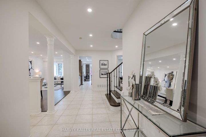 Photo 2 at 94 Sutcliffe Crescent, Cachet, Markham