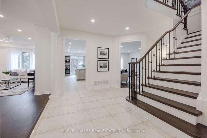 Photo 3 at 94 Sutcliffe Crescent, Cachet, Markham