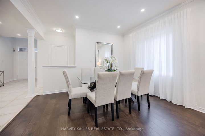 Photo 11 at 94 Sutcliffe Crescent, Cachet, Markham