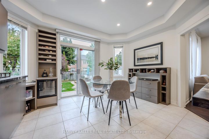 Photo 17 at 94 Sutcliffe Crescent, Cachet, Markham