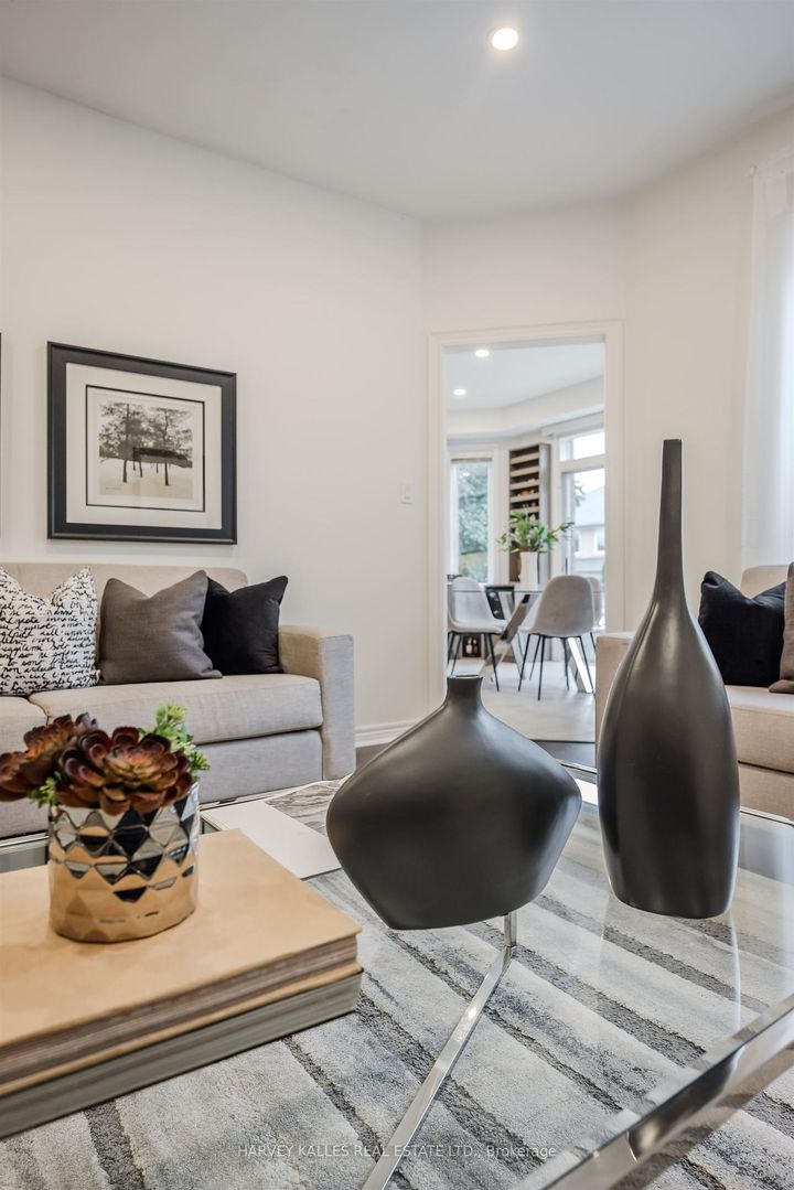 Photo 26 at 94 Sutcliffe Crescent, Cachet, Markham