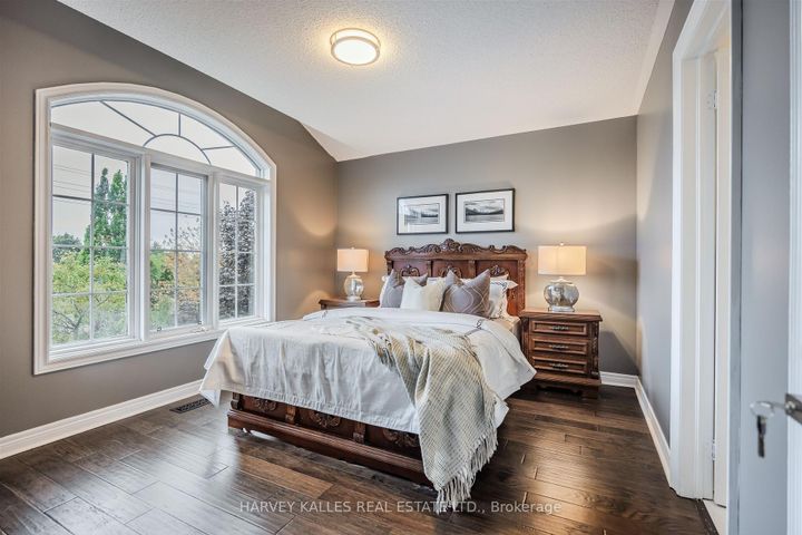 Photo 40 at 94 Sutcliffe Crescent, Cachet, Markham