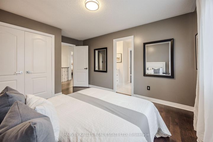 Photo 43 at 94 Sutcliffe Crescent, Cachet, Markham