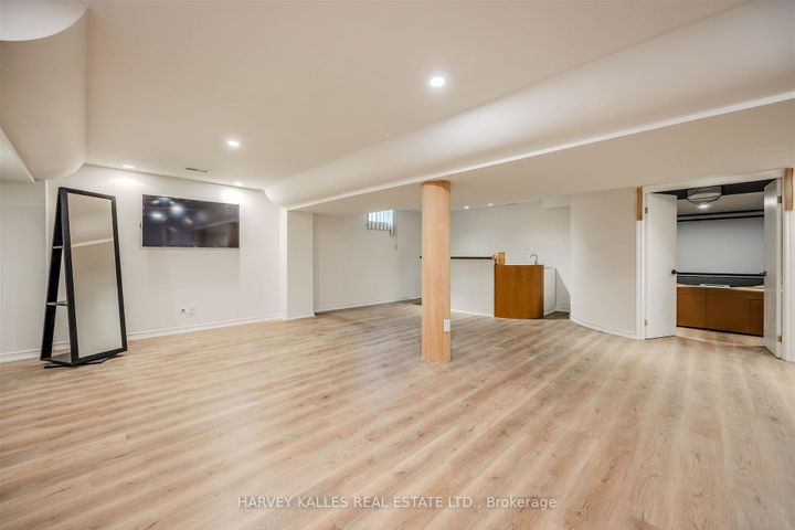 Photo 44 at 94 Sutcliffe Crescent, Cachet, Markham