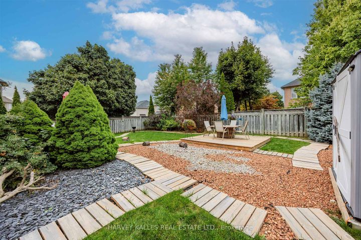 Photo 47 at 94 Sutcliffe Crescent, Cachet, Markham
