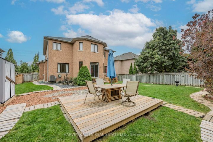 Photo 49 at 94 Sutcliffe Crescent, Cachet, Markham