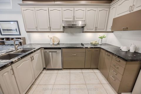 Photo 15 at 94 Sutcliffe Crescent, Cachet, Markham