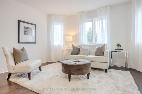 Photo 31 at 94 Sutcliffe Crescent, Cachet, Markham