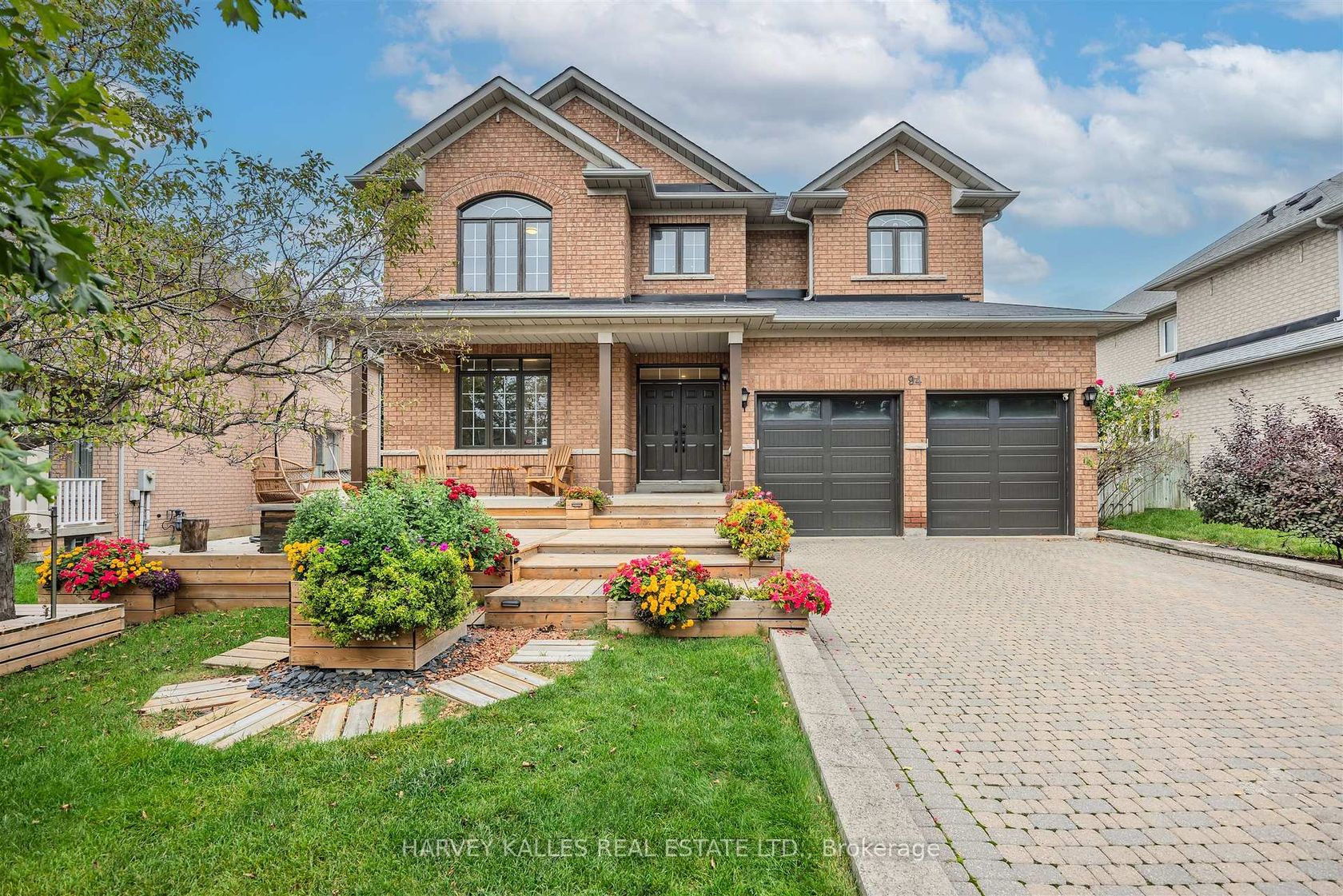 94 Sutcliffe Crescent, Cachet, Markham 2