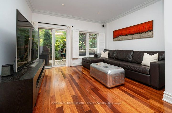 Photo 2 at 463 Shuter Street, Regent Park, Toronto