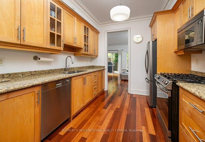 Photo 9 at 463 Shuter Street, Regent Park, Toronto