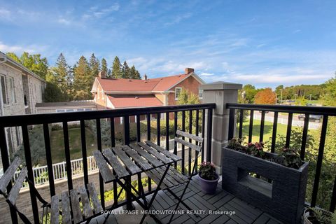 Photo 10 at 301 - 10360 Islington Avenue, Kleinburg, Vaughan