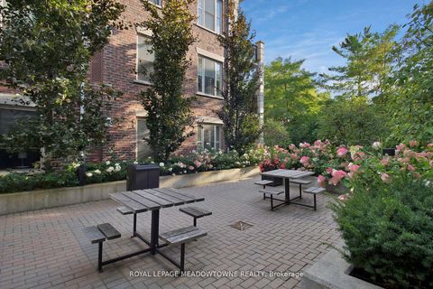 Photo 14 at 301 - 10360 Islington Avenue, Kleinburg, Vaughan