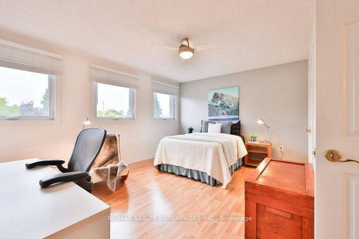 Photo 29 at 431 Naomi Crescent, Fairview, Mississauga