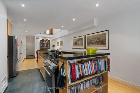 Photo 15 at 68 Belmont Street, Annex, Toronto