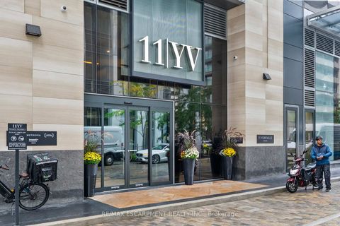 Photo 3 at 2113 - 11 Yorkville Avenue, Annex, Toronto