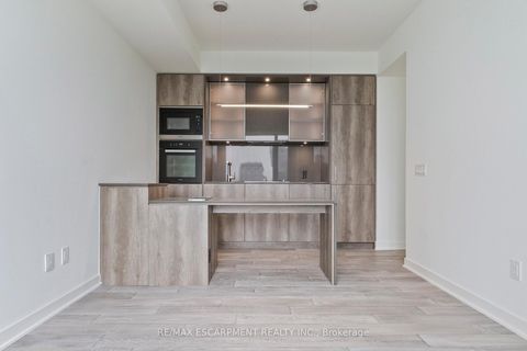 Photo 8 at 2113 - 11 Yorkville Avenue, Annex, Toronto