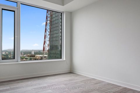Photo 14 at 2113 - 11 Yorkville Avenue, Annex, Toronto